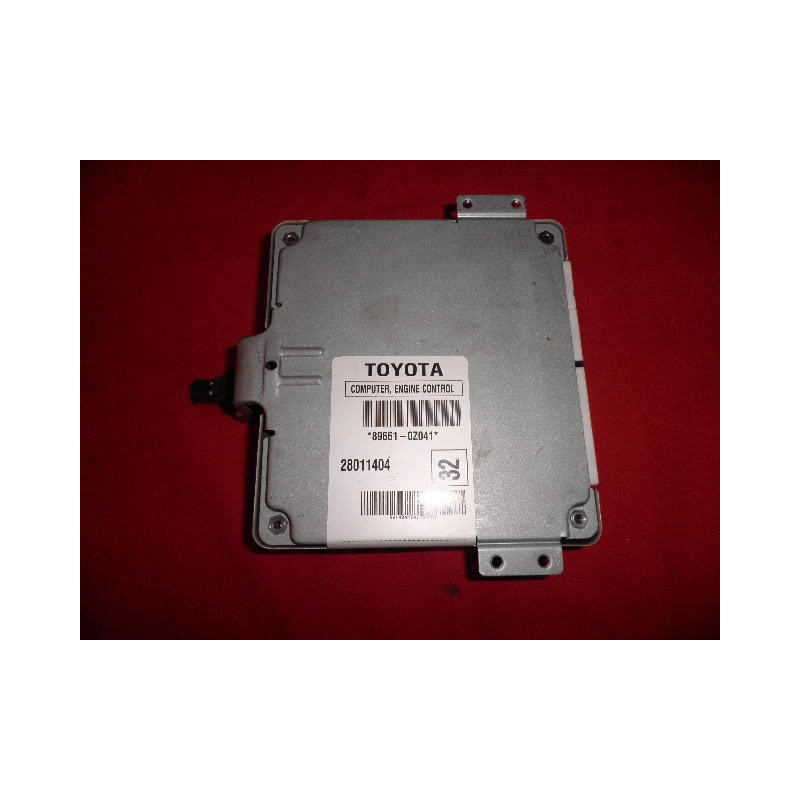 89661-0Z041 Toyota Matrix ECM Engine Computer 2005-2006