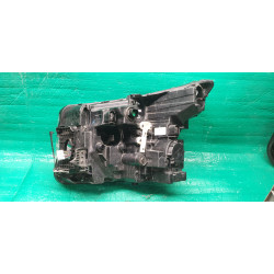 92102-S2500 Hyundai Santa Fe Right LED Headlight 2021 92180-S2500