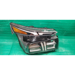 92102-S2500 Hyundai Santa Fe Right LED Headlight 2021 92180-S2500