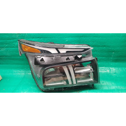 92102-S2500 Hyundai Santa Fe Right LED Headlight 2021 92180-S2500
