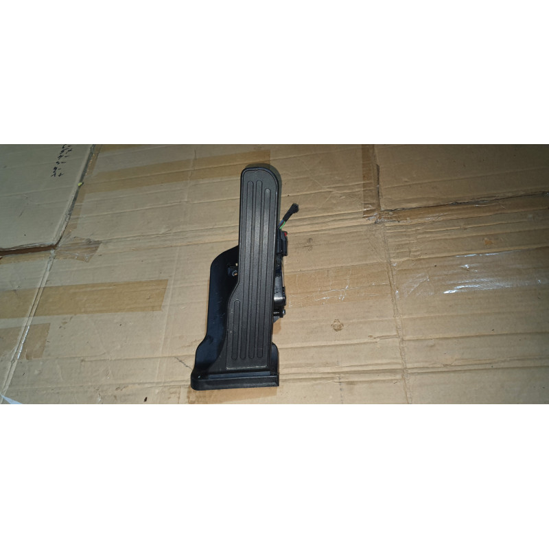23390863 Cadillac CT6 Gas Pedal 2016-2020 84366712