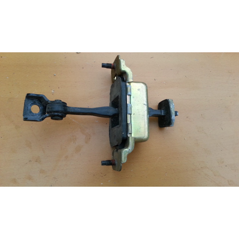 25680448 Cadillac CTS Front Door Hinge 2003-2007