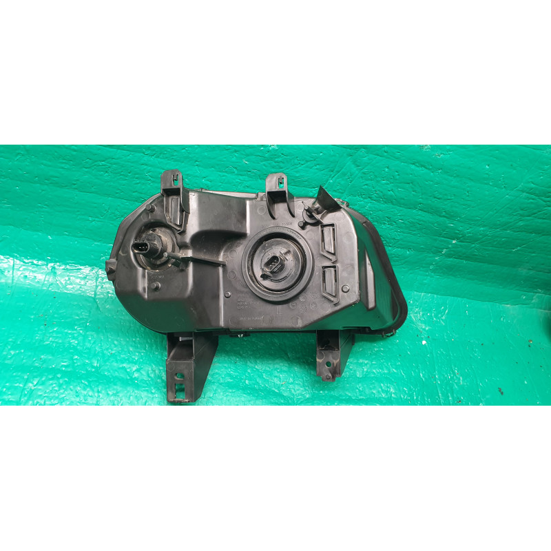 15943816 Chevrolet HHR Left Headlight 2006-2011