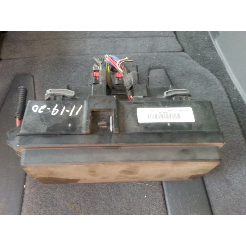 04838613AA Dodge Durango Integrated Power Module Fuse Box 2004-2006