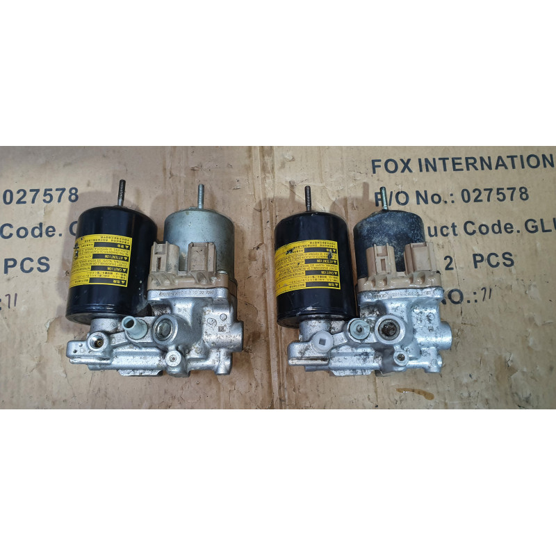 47070-12010 Toyota Prius V ABS Pump Actuator 2011-2018