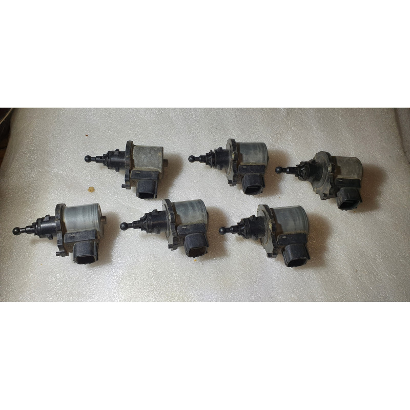 85661-48030 Lexus GS Xenon Headlight Leveling Adjuster Motor 2004-2012