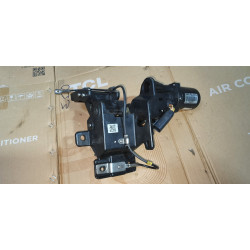 JL1B-16470-AG Ford Expedition Right Running Board Step Bracket Motor