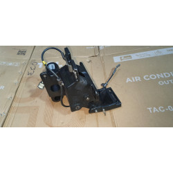 JL1B-16470-AG Ford Expedition Right Running Board Step Bracket Motor