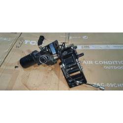 JL1B-16470-AG Ford Expedition Right Running Board Step Bracket Motor