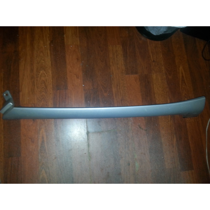 2R33-76517B16 Ford Mustang Convertible Right Windshield Molding 1999-2004