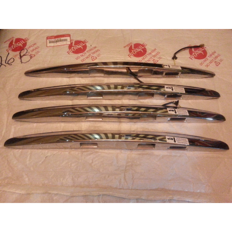 848109N20A Nissan Maxima Trunk Lid Chrome Molding 2009-2014 848109N00A