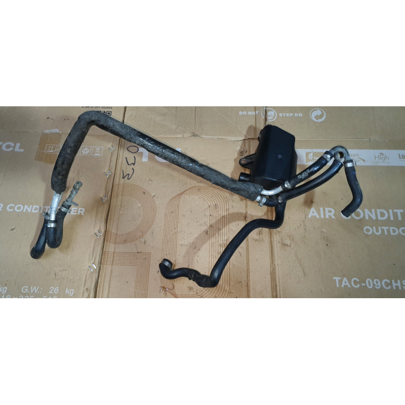 1271988 Volvo C70 Valve Oil Trap Separator Tubes 31104709