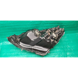 81110-52E80 Toyota Prius C Right Headlight 2012-2014