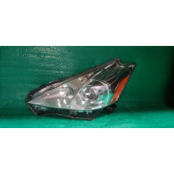 81170-47300 Toyota Prius V Left Halogen Headlight 2012-2014