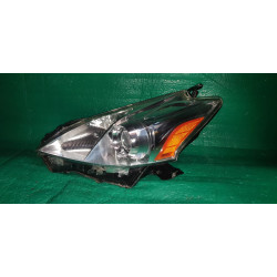 81170-47300 Toyota Prius V Left Halogen Headlight 2012-2014
