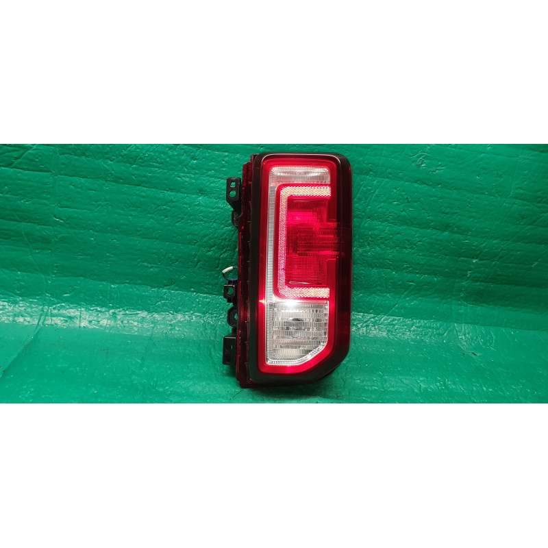 M2DB-13B504-AB Ford Bronco Right Halogen Tail Lamp 2021-2024 M2DB-13N552-AA