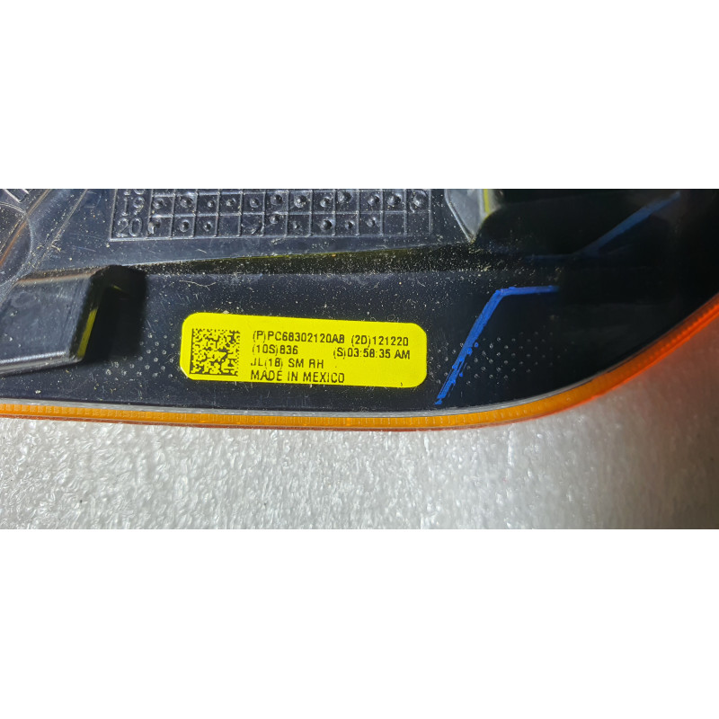 68302120AB Jeep Gladiator Right Front Fender Side Marker Lamp 2018-2023