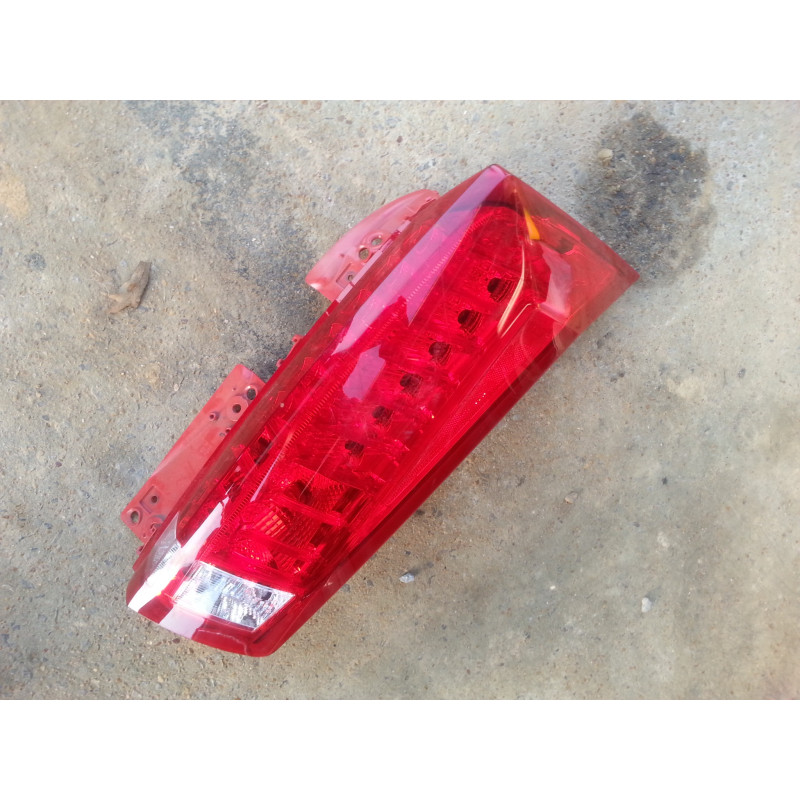 20882925 Cadillac SRX LED Right Tail Lamp 2010-2014