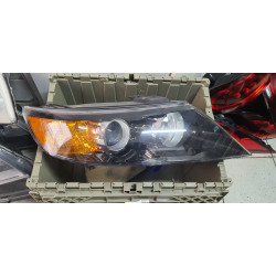 92102-1U200 Kia Sorento Right Halogen Headlight 2011-2013