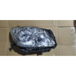 81130-60E40 Toyota Land Cruiser Right Halogen Headlight 2009-2013