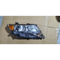 81110-0T020 Toyota Venza Right Halogen Headlight 2009-2012