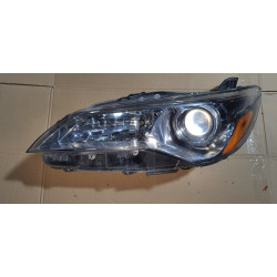 81150-06860 Toyota Camry LEFT HALOGEN HEADLIGHT 2015-2017