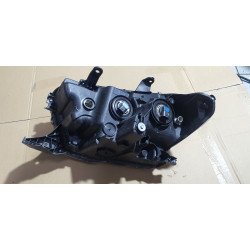 81110-04260 Toyota Tacoma Right Halogen Headlight (TRD Sport / Off Road)
