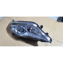 81110-07110 Toyota Avalon Right Halogen Headlight 2011-2012