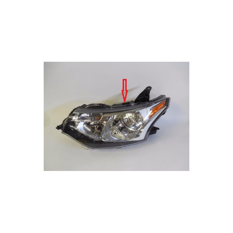 Mitsubishi Outlander Left Halogen Headlight 2015-2016