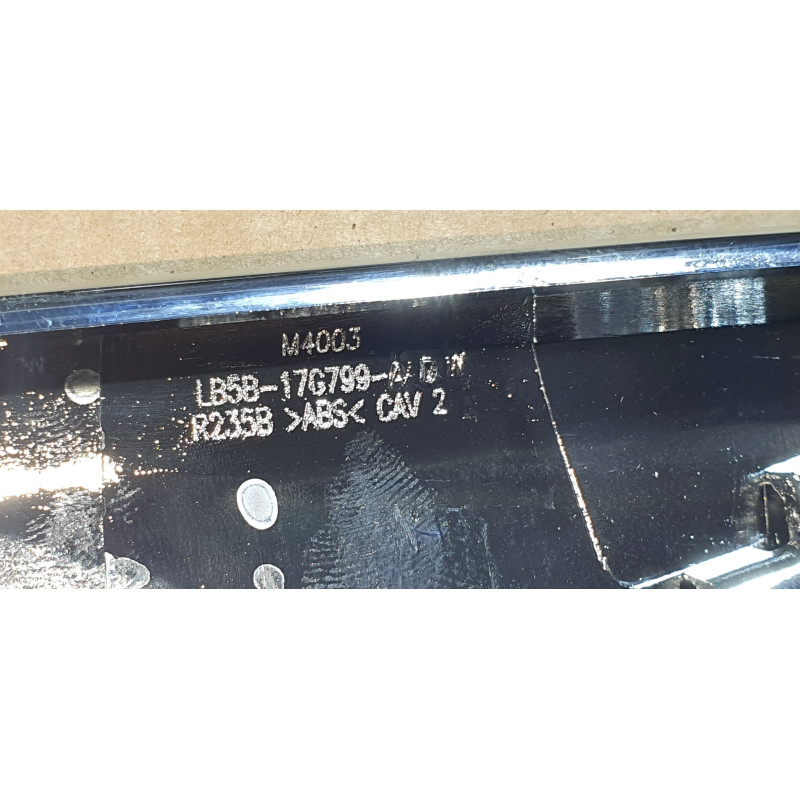 LB5B-17G799-A Ford Explorer Grille 2020 LB5B-8150-BBW