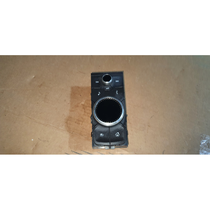 84471957 Cadillac XT4 Center Console Multimedia Control Switch 2019-2023