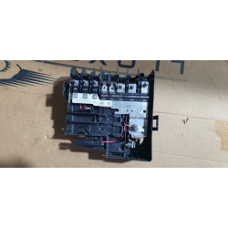 84874122 GMC Battery Distribution Engine Compartment Fuse Block Box
