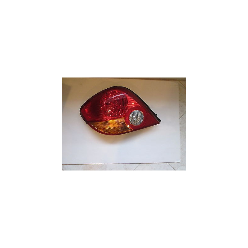 Hyundai Tiburon Left Tail Light 2000-2004