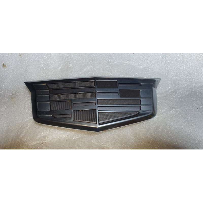 84683024 Cadillac XT5 Grille Logo Emblem 2021-2024 84675914