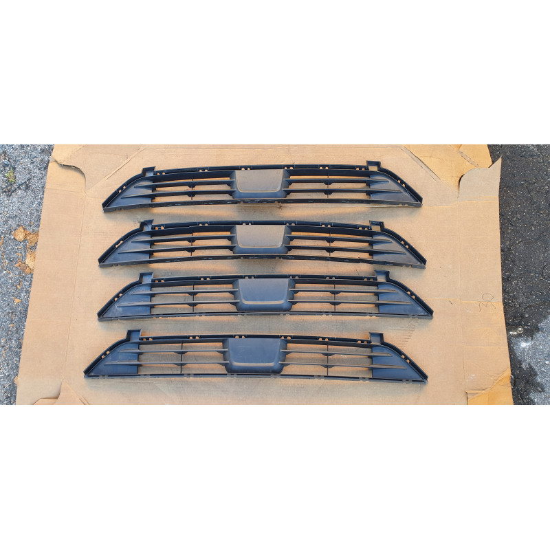 KT4B-17K945-BB Ford Edge Lower Bumper Grille 2019-2022 KT4B-17K945-B