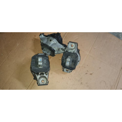 68375805AF Jeep Grand Cherokee Left Engine Active Mount Bracket Insulator