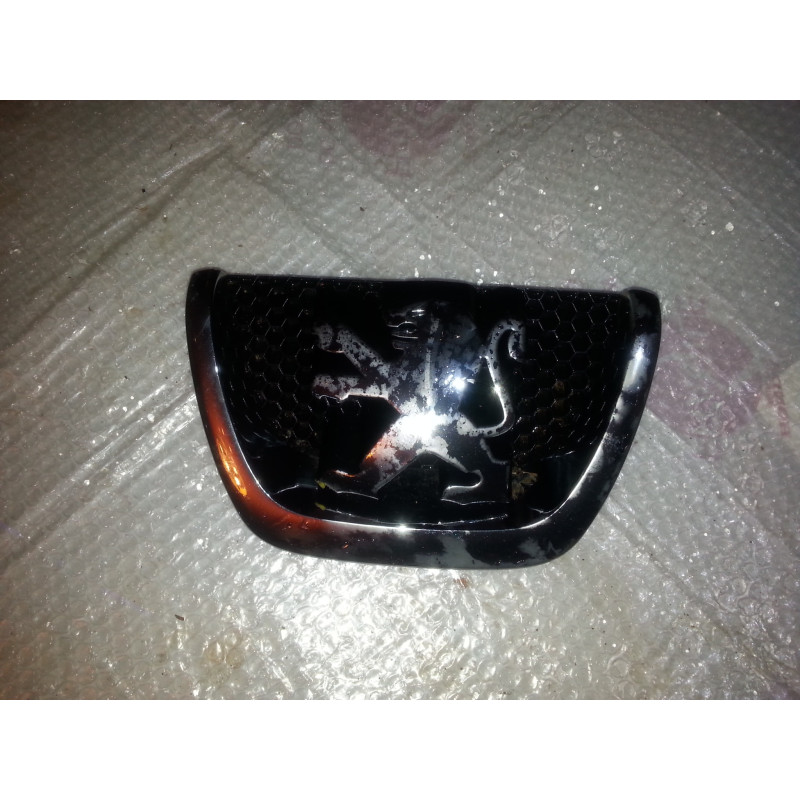 52536-52150 Scion xD Left Bumper Cover Upper Retainer 2008-2013