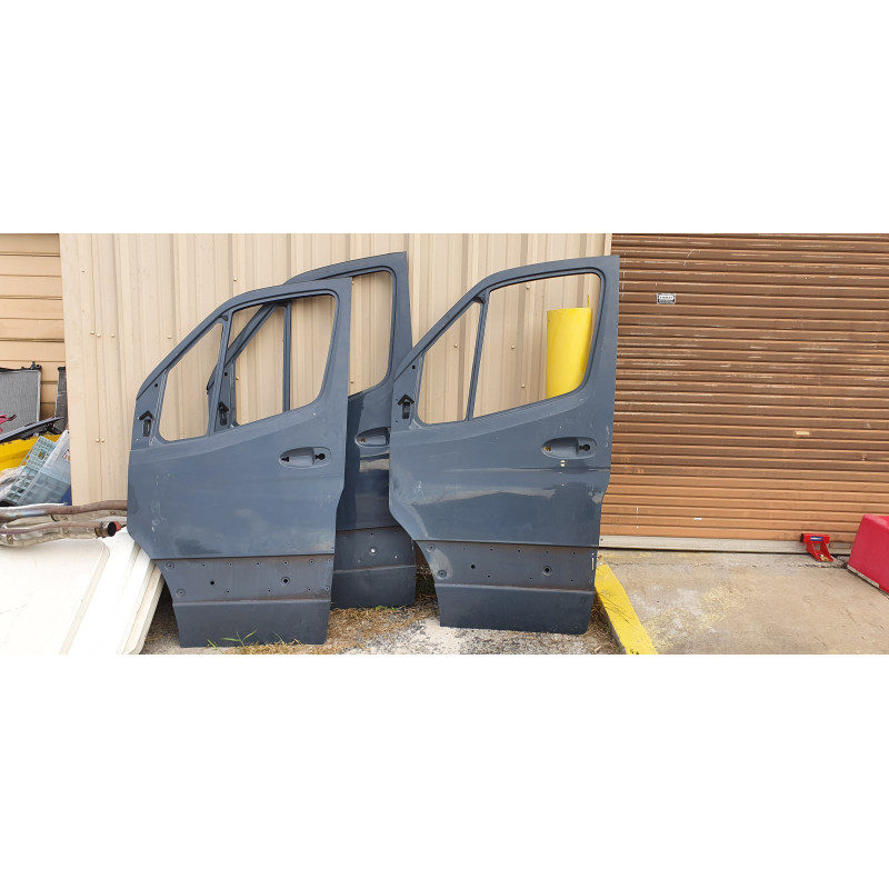 A9107220800 Mercedes-Benz Sprinter Left Door 2018-2021 A9107202200