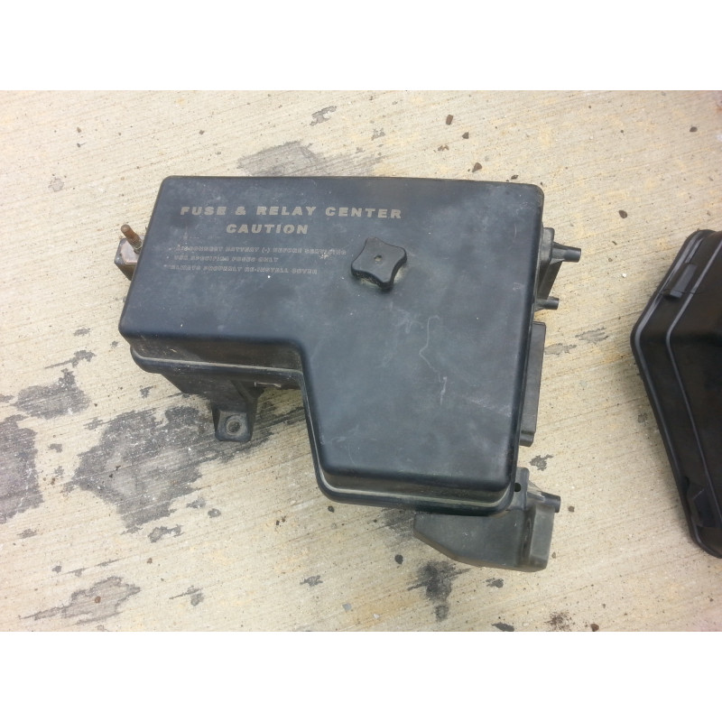 56051037AC Dodge Ram Fuse Box 2002-2005