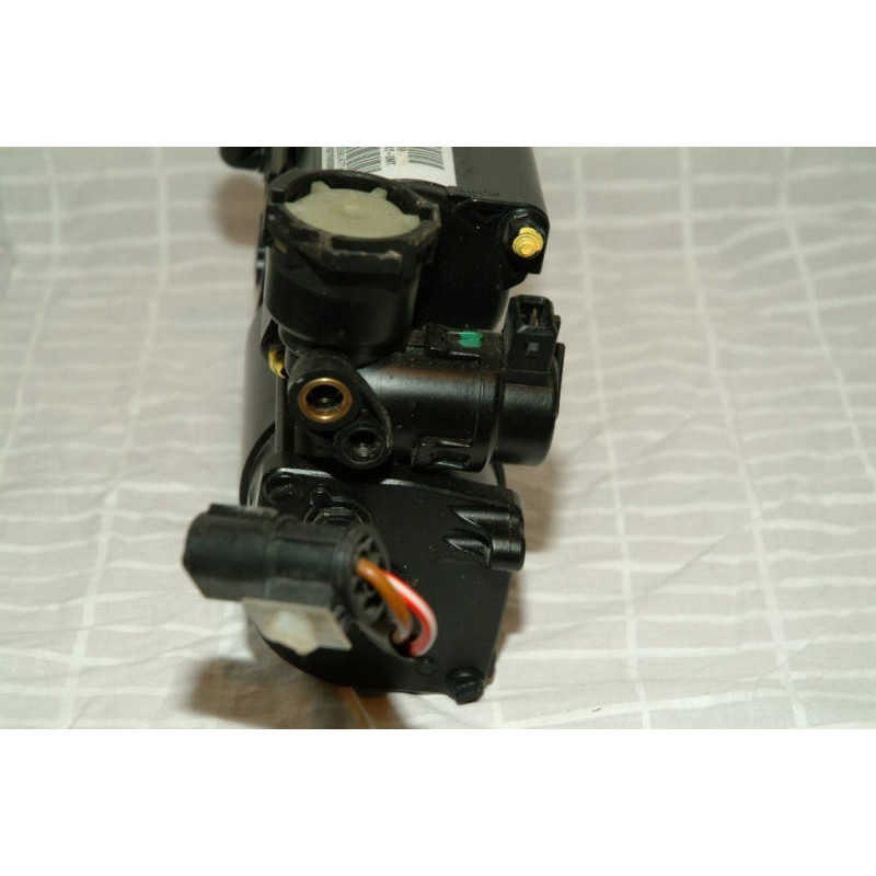 RQG100041 Land Rover Discovery II Air Pump (Air Ride Suspension) 2000-2005