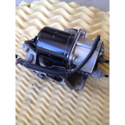 LR015303 Land Rover Range Rover Sport Air Ride Suspension Pump 2005-2010