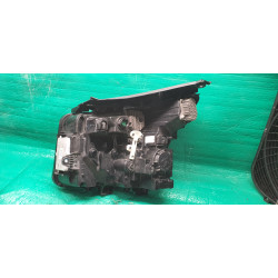 92102-S2500 Hyundai Santa Fe Right LED Headlight 2021 92180-S2500