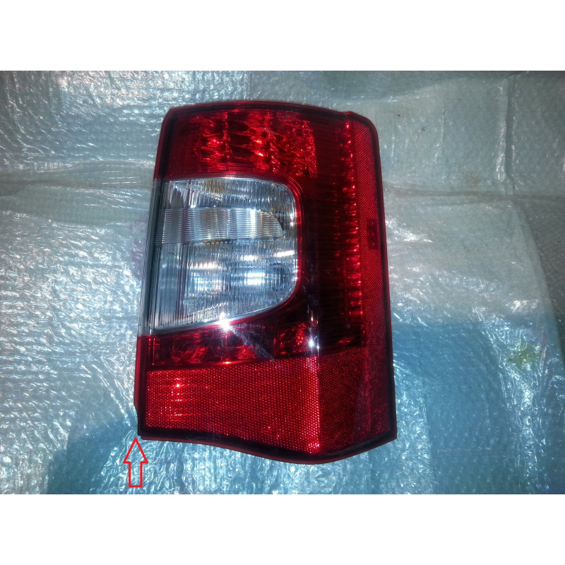 05182530AE Chrysler Town & Country Right LED Tail Lamp 2011-2016