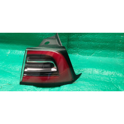 1077398-00-H Tesla Model 3 Right LED Tail Lamp 2017-2023