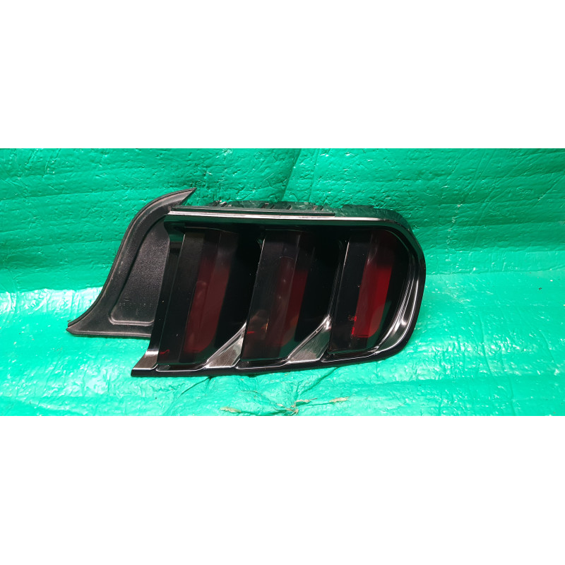 GR3B-13B504-AD Ford Mustang Right LED Smoked Tail Lamp 2015-2017