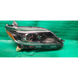 81110-08190 Toyota Sienna Right LED Halogen Headlight 2020
