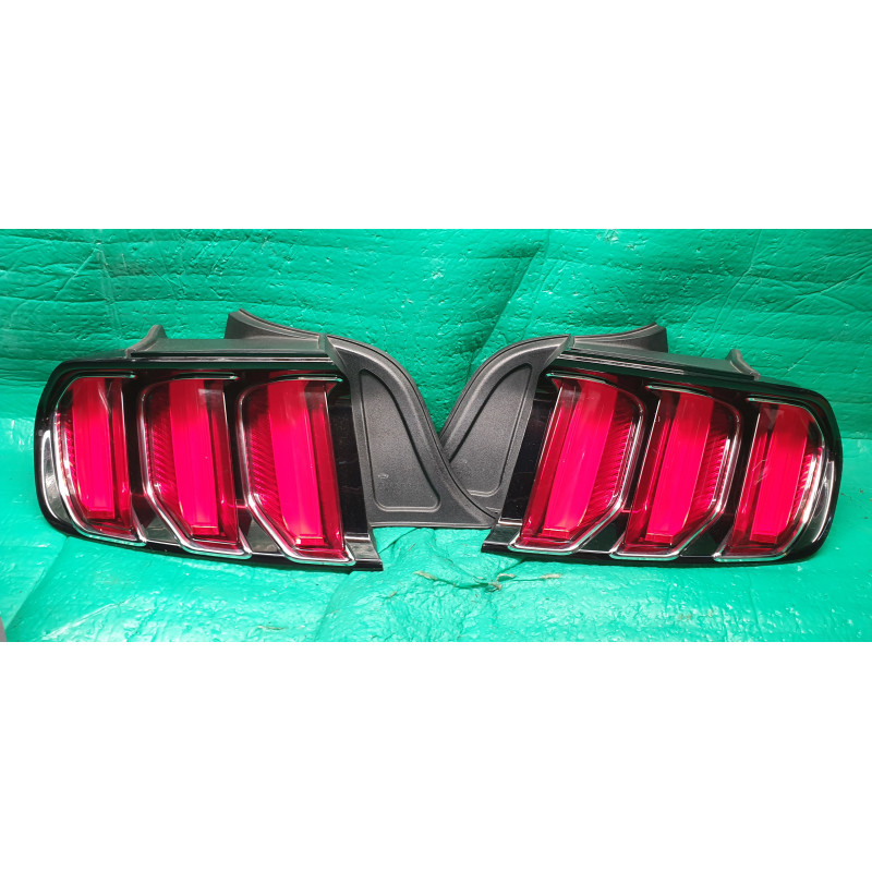 FR3B-13B505-BH Ford Mustang Left LED Tail Lamp Chrome Decal 2015-2017