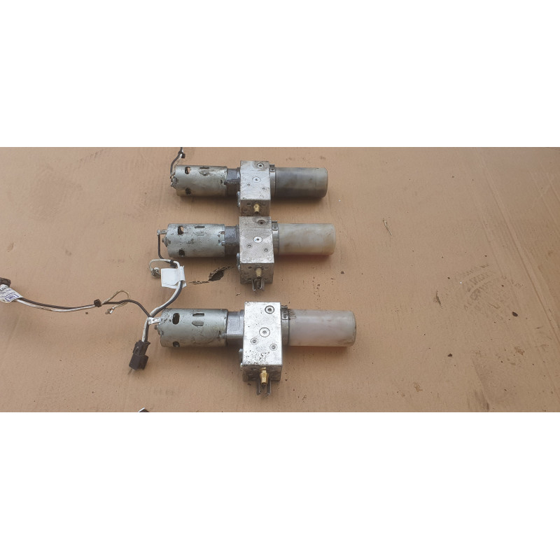 20859468 Cadillac SRX Liftgate Hydraulic Pump Motor 2010-2016 25965861