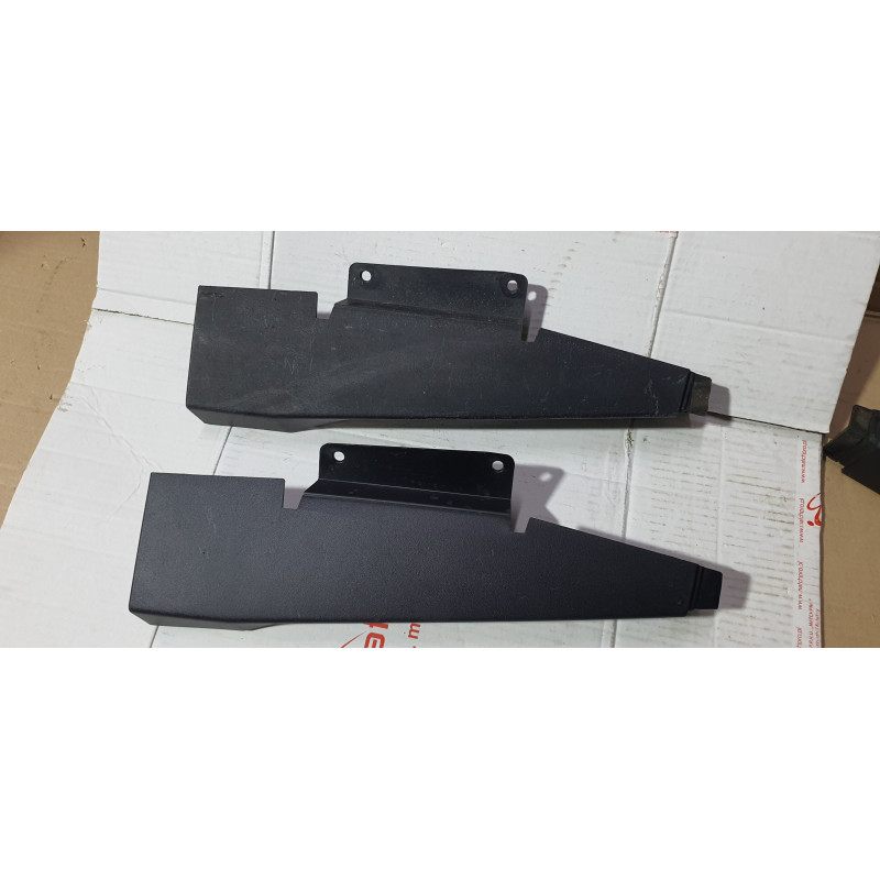 Ford Mustang Right Cover Trim