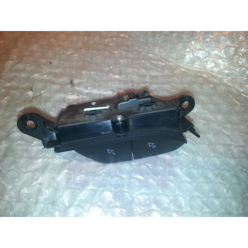 23427866 Chevrolet Camaro Steering Wheel Radio Switch 2016